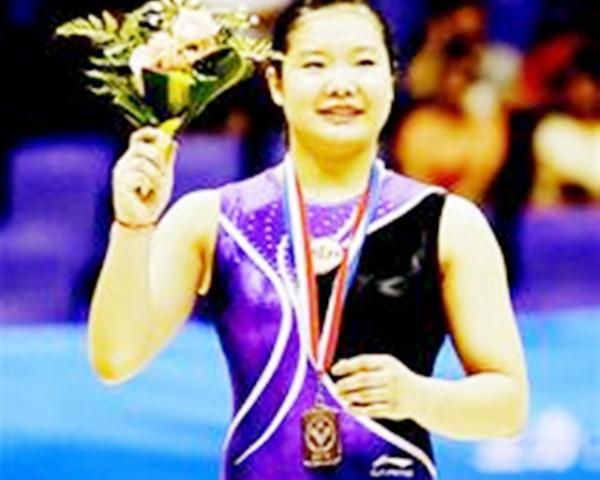 “體操女皇”程菲，33歲身材走樣，被父親催婚找男朋友