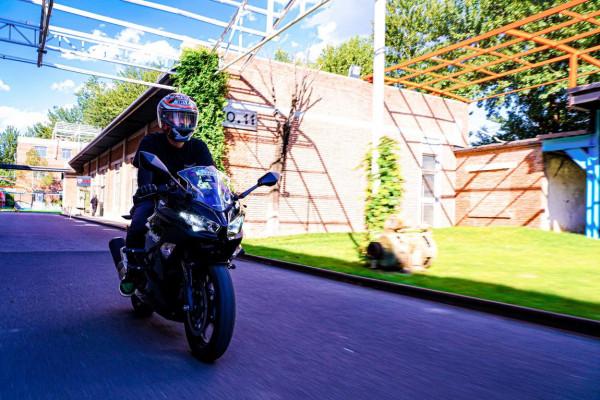 “價效比”這三個字就是川崎Ninja 400的忍道