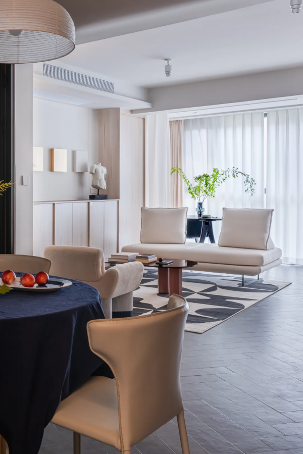 89㎡兩居室 圍合式客廳 次臥玻璃牆 打造出舒適度和幸福感的家居氛圍