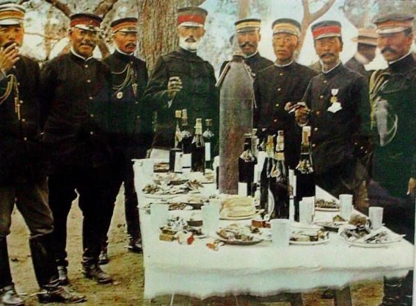 1904年日本俄國旅順爭奪戰，一場由海戰變成白刃戰的殘酷戰鬥