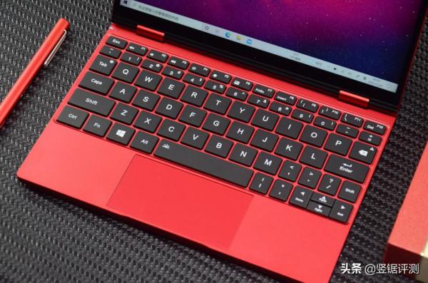 國產推出“錦鯉限量版”迷你筆記本:10.1英寸,1TB,i7處理器 國產推出“錦鯉限量版”迷你筆記本:10.1英寸,1TB,i7處理器