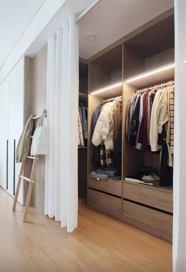 110㎡溫馨原木風格新房裝修，柔和細膩的家居體驗