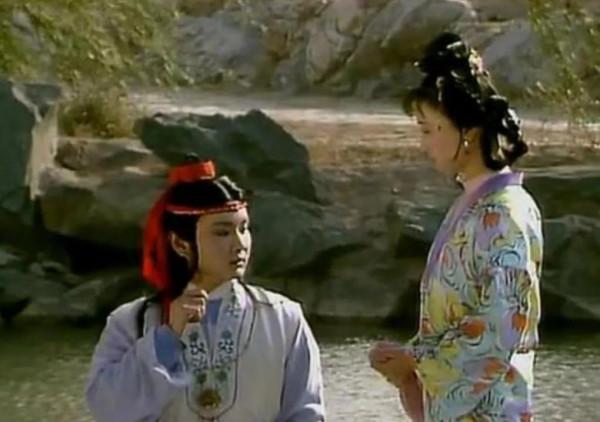 《紅樓夢》裡寫史湘雲露胳膊，是想告訴大傢什麼？