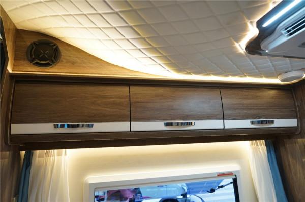 想要又大又豪華的客廳?這賽沸爾房車,兼顧旅居商務的最佳車型 想要又大又豪華的客廳?這賽沸爾房車,兼顧旅居商務的最佳車型