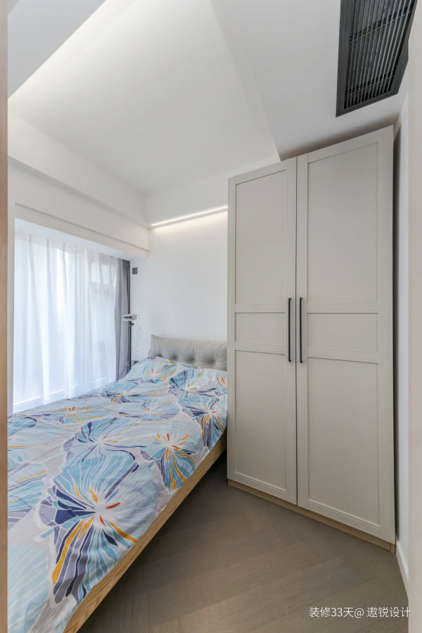 當飄窗多成了煩惱?這是取捨過的改善型三居室 當飄窗多成了煩惱?這是取捨過的改善型三居室