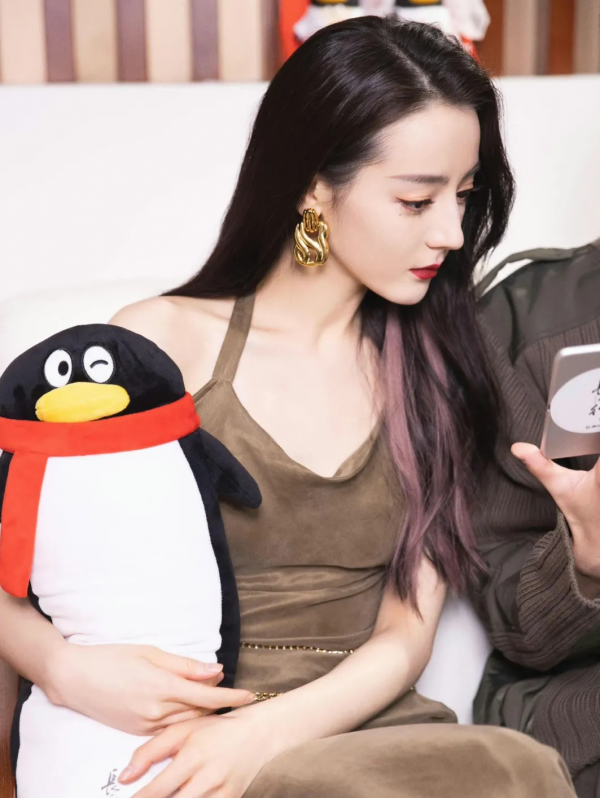 染髮教科書，又被他們颯到了