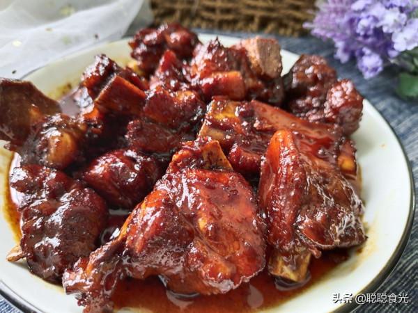 年夜飯必備&OpenCurlyDoubleQuote;6道紅燒菜&rdquo;，色澤紅潤有食慾，老少皆宜，寓意紅火