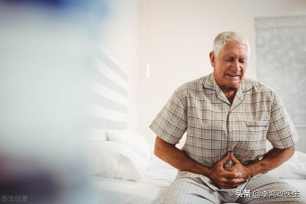 男子腹痛、面板黃，診斷膽管癌，妻子賣了房子治療後醫生：誤診了