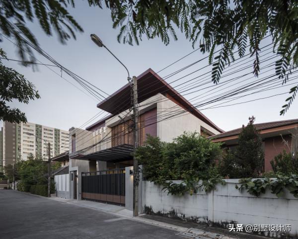 以水為心以綠為護，讓空間與眾不同，品位如您就該住高品質的別墅