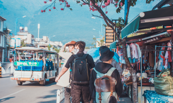 成年人之間的關係，本質是各取所需