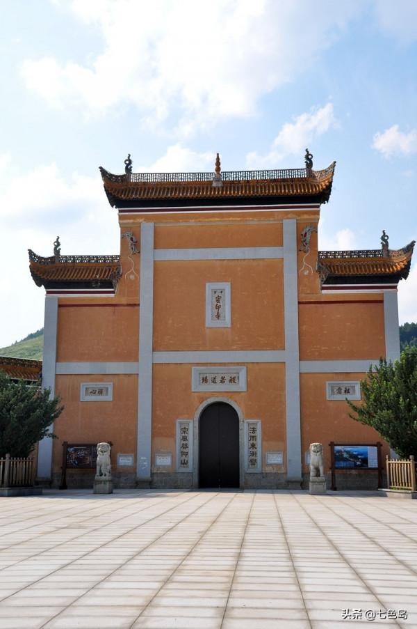 “一個方丈,兩名‘乞丐’,三個格子”的傳奇故事 “一個方丈,兩名‘乞丐’,三個格子”的傳奇故事