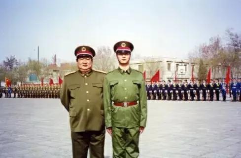 “天下第一兵”程志強:受1700多位元首檢閱,結婚卻讓妹妹當新郎 “天下第一兵”程志強:受1700多位元首檢閱,結婚卻讓妹妹當新郎