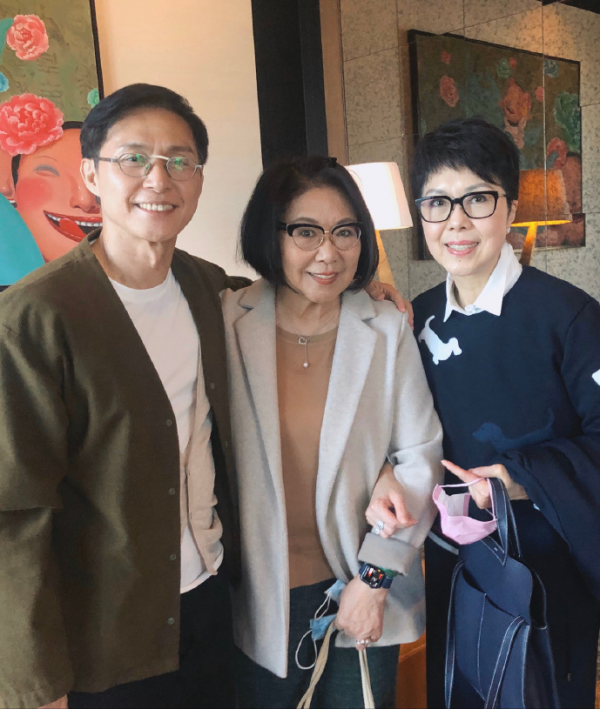 一眾TVB老戲骨罕同框:2人喪妻,2人離婚,87歲羅蘭一生未婚未育 一眾TVB老戲骨罕同框:2人喪妻,2人離婚,87歲羅蘭一生未婚未育