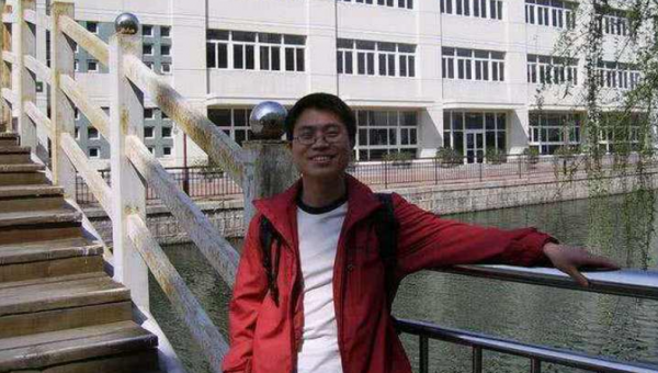 孫儷資助向海清4年，大學畢業後卻想毀掉孫儷，他為何要這樣？