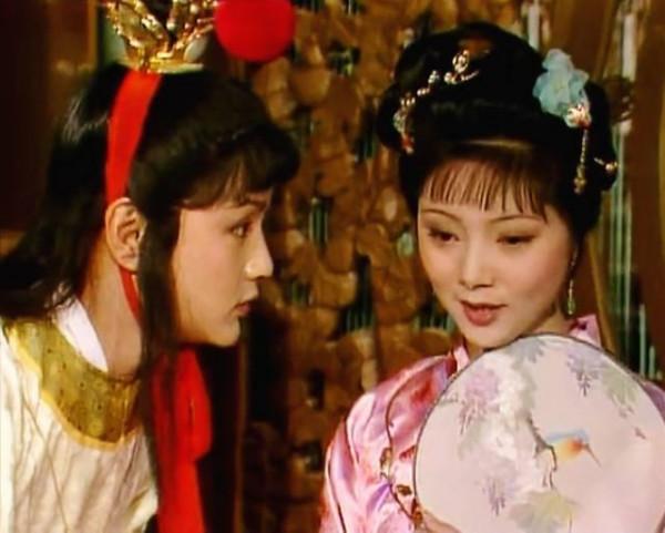 事不過三？賈寶玉三次打臉薛寶釵，她終於坐不住了