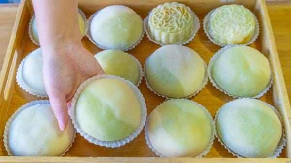 月餅最簡單的做法，不用烤箱，不用糖漿，軟軟糯糯，放3天也好吃