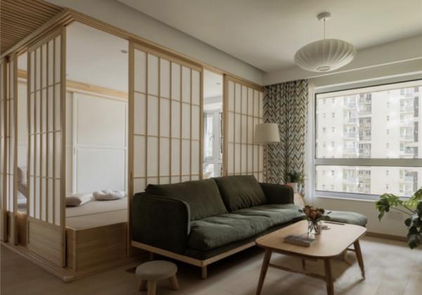 日本女主，一人獨居，把家改造得像電影般精緻唯美，一點也不將就