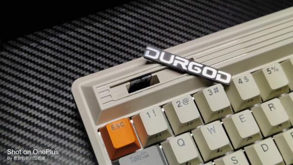 成年人的快樂屋，一桌一椅三兩平足以，新年煥新裝，簡約實用桌面