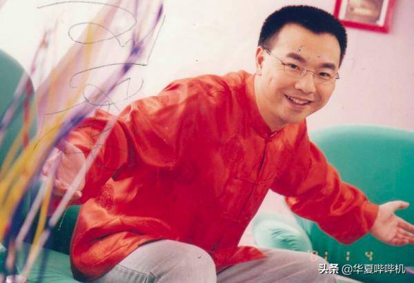 因一張報紙狂賺50萬,被傳惹怒央視遭驅逐,劉儀偉經歷了什麼? 因一張報紙狂賺50萬,被傳惹怒央視遭驅逐,劉儀偉經歷了什麼?