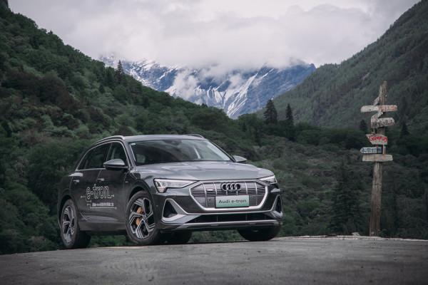 多路況測試國產奧迪e-tron:它能“鼓動”傳統豪華車使用者換車 多路況測試國產奧迪e-tron:它能“鼓動”傳統豪華車使用者換車