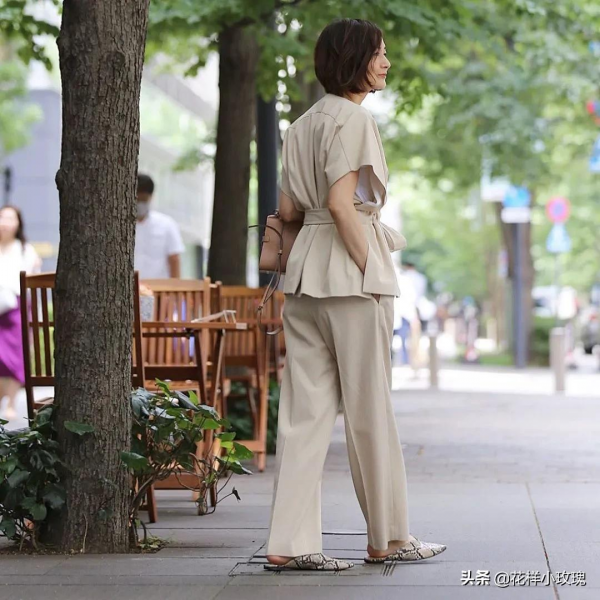 五六十歲不想有“大媽感”？看52歲的福岡佳子，優雅又減齡