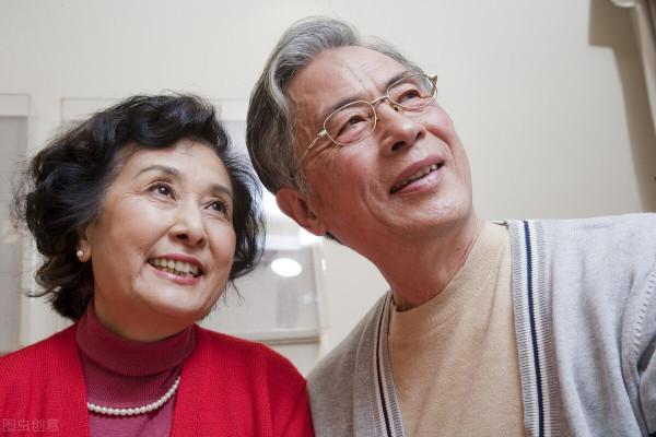 66歲老大爺:既不同居也不領證,這種獨特的養老方式讓我幸福快樂 66歲老大爺:既不同居也不領證,這種獨特的養老方式讓我幸福快樂