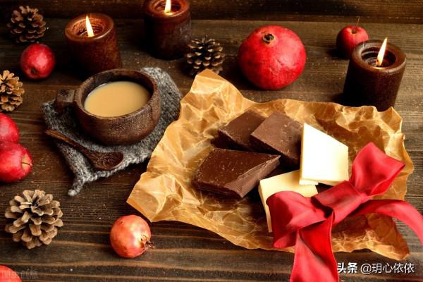 和孩子在咖啡廳的悠閒時光，咖啡廳對於孩子來說，有圖書館的魅力