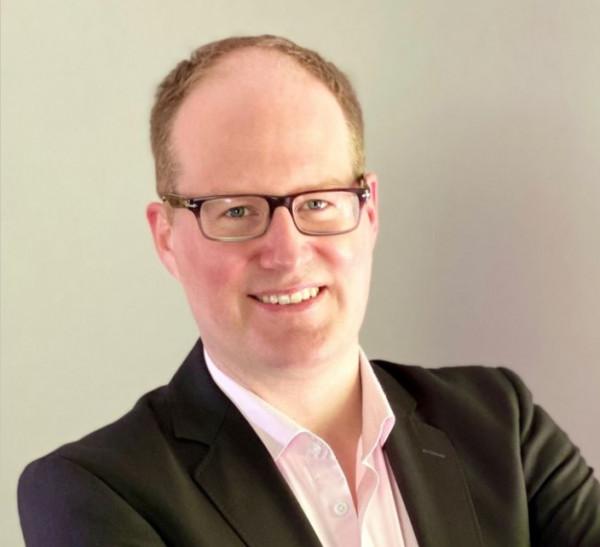 他們用人類史上最強的X光，告訴我們新冠患者的肺傷成了什麼樣