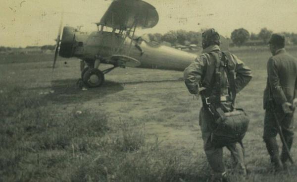 陳錫聯夜襲陽明堡，以傷亡30餘人的代價，炸燬日軍機場24架飛機