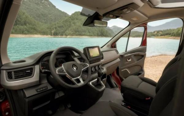 秒變兩居室!雷諾全新廂式露營車出爐,車頂升起可放大床 秒變兩居室!雷諾全新廂式露營車出爐,車頂升起可放大床