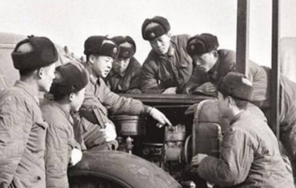 葬於北京鬧市的18歲河南少年,火車為其改道,一半骨灰放入八寶山 葬於北京鬧市的18歲河南少年,火車為其改道,一半骨灰放入八寶山