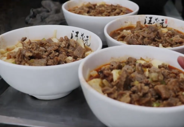 陝西第一碗，41年8家店，60元一份吃不起，面是肉的陪襯