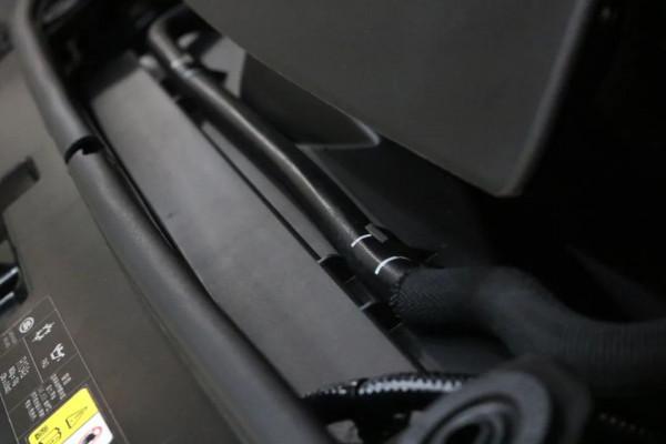 怪獸修車:翻新一輛21萬公里的路虎發現4,老爺子工地拉貨專用車 怪獸修車:翻新一輛21萬公里的路虎發現4,老爺子工地拉貨專用車