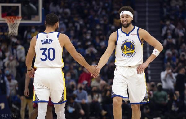 體壇綜述 &vert;足協重罰大連隊圍攻裁判行為，李磊完成留洋首秀