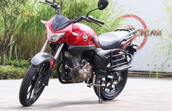 豪江150級運動街車，配置出色，還能裝貨運貨，售7580元