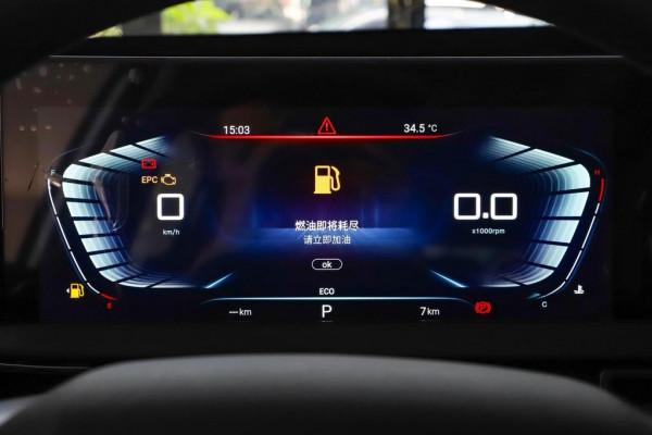 價效比不錯的SUV，內飾奢華，配置豐富，10&period;99萬起，實拍星途追風