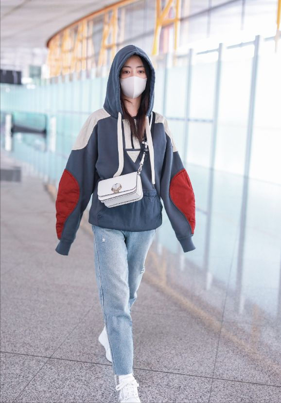 小個子看過來!譚松韻這個扎褲子方法,你就是元氣學生妹本人 小個子看過來!譚松韻這個扎褲子方法,你就是元氣學生妹本人