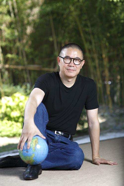 江蘇農村窮小子，10年開3家公司，兩次被踢出局，如今卻身家41億