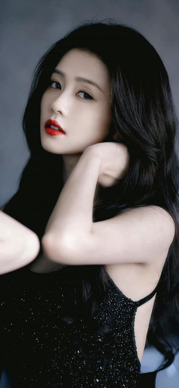 佩服！白鹿被鞏立姣拎起來