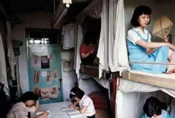 1998年女高中生為愛殉情，害怕孤獨死去，毒殺6名室友陪葬