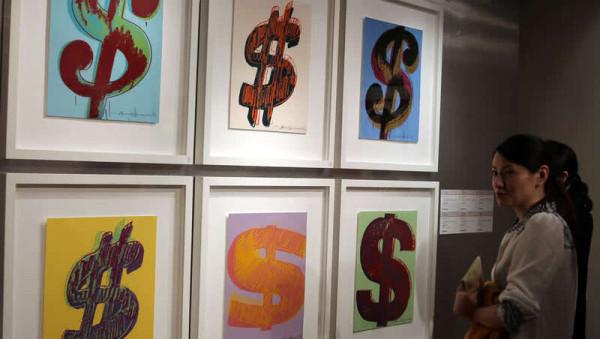 自毀畫作賣出億元,20萬黃金扔水裡:讓人看不懂的是藝術還是另類生財之道 自毀畫作賣出億元,20萬黃金扔水裡:讓人看不懂的是藝術還是另類生財之道