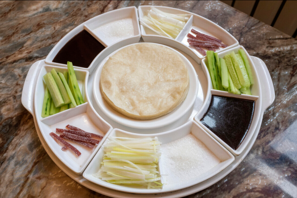 春餅,冷水和麵還是開水燙麵?教你詳細做法,柔軟勁道,餅薄如紙 春餅,冷水和麵還是開水燙麵?教你詳細做法,柔軟勁道,餅薄如紙