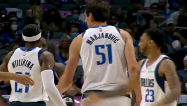 114-122，奪冠熱門又輸了，16個失誤，7人得分上雙，絕對核心8中2