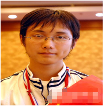 16年前背母上學的男孩，29歲時從男孩變成女孩，後來怎麼樣了