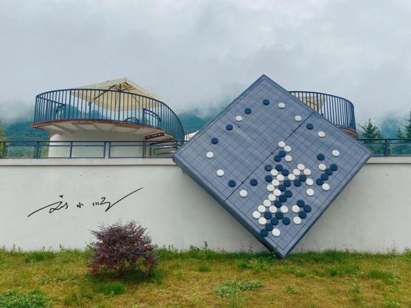 四川綿竹驚現“棋盤村”，村裡到處都是巨型棋盤，遊客：名不虛傳