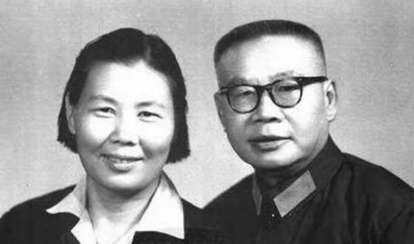 鍾赤兵:單腿走完長征,賀子珍曾捨命相救,晚年王家烈鞠躬謝罪 鍾赤兵:單腿走完長征,賀子珍曾捨命相救,晚年王家烈鞠躬謝罪