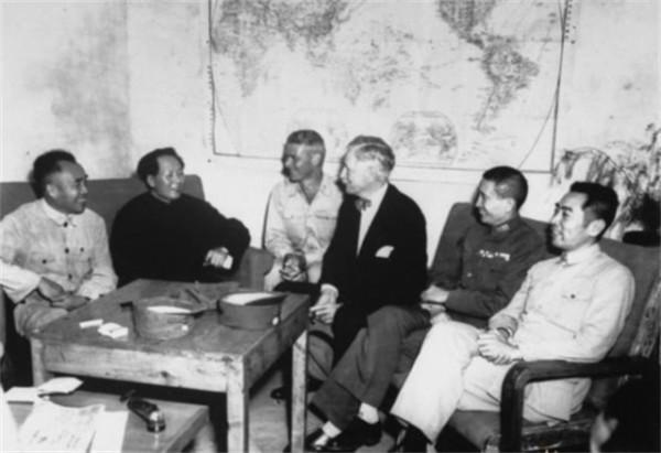 1945年重慶談判，蔣介石讓毛主席擔任省長，主席聽後什麼反應？