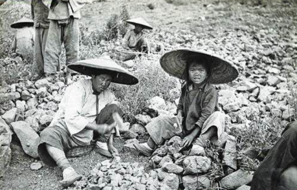 抗日戰爭VS抗美援朝:面對強敵,為何1個經濟崩潰,1個越打越好? 抗日戰爭VS抗美援朝:面對強敵,為何1個經濟崩潰,1個越打越好?