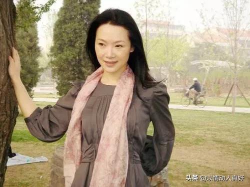 “軍中花仙子”呂薇,與父母不為人知的“戰爭”,未婚最期盼愛情 “軍中花仙子”呂薇,與父母不為人知的“戰爭”,未婚最期盼愛情