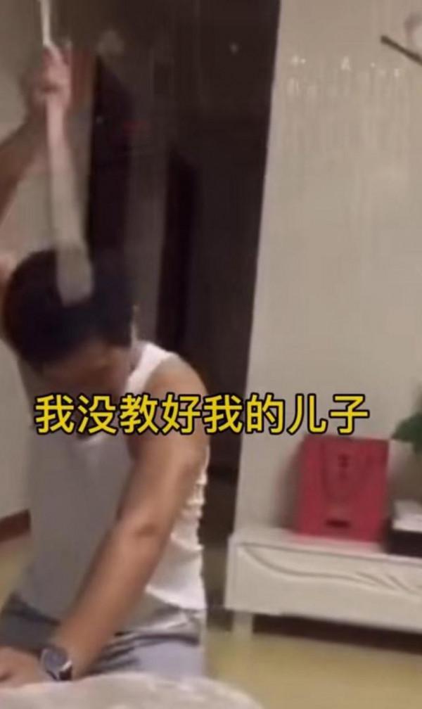 子不學,非所宜。父親代兒子受過,兒子泣不成聲 子不學,非所宜。父親代兒子受過,兒子泣不成聲